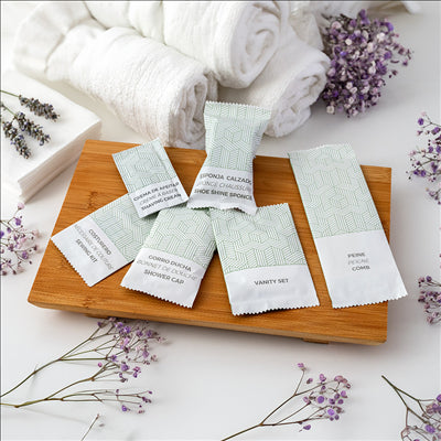 VANITY SET EN SACHET BLANC 'THERAPY' 6x10,5 CM (250 UNITÉS)
